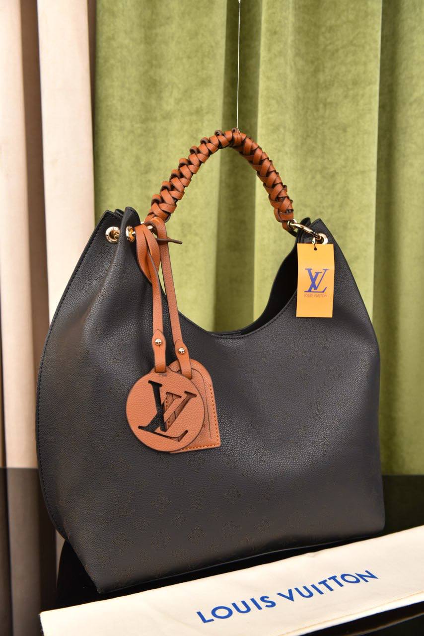 لوي فيتون (22 لون) - Louis Vuitton Carmel