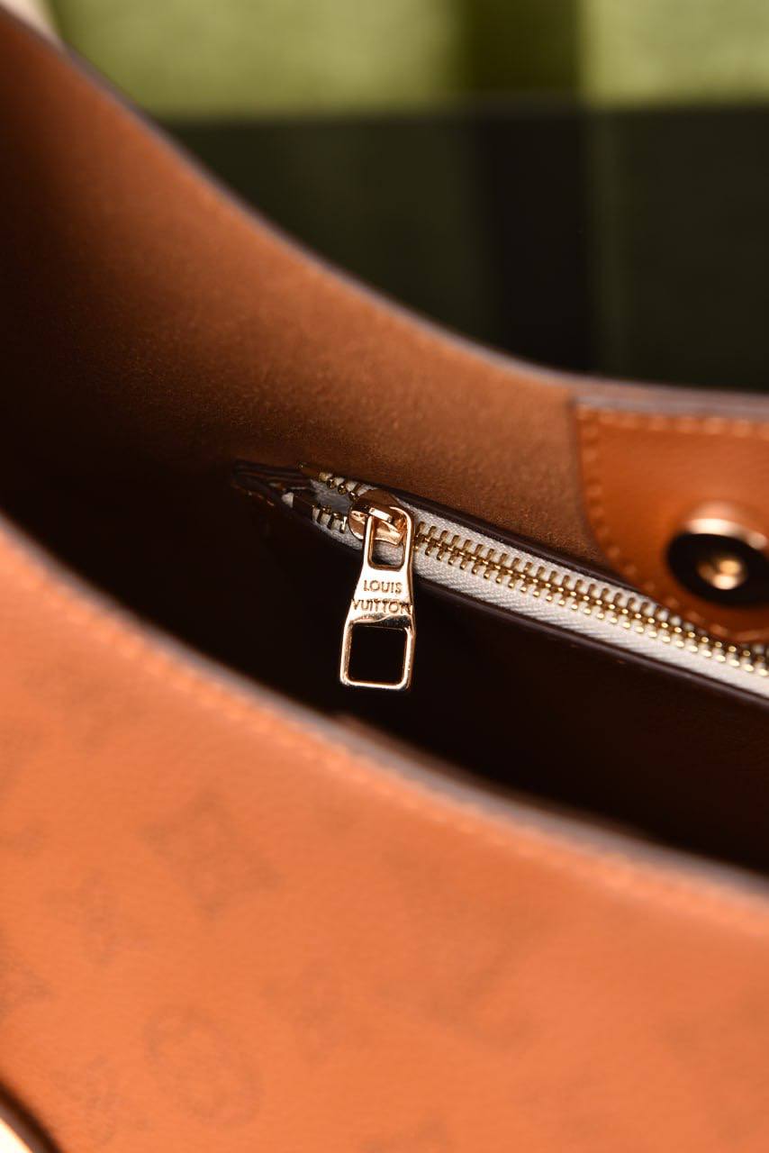 لوي فيتون (22 لون) - Louis Vuitton Carmel