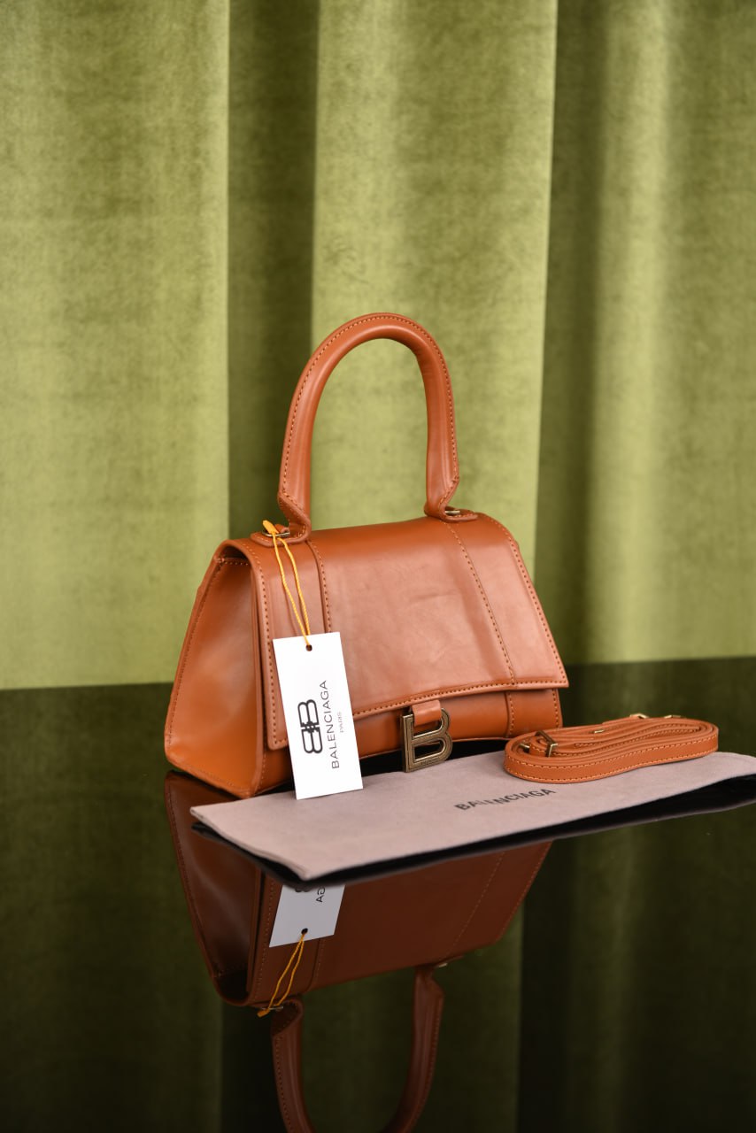 Balenciaga Hourglass Plain