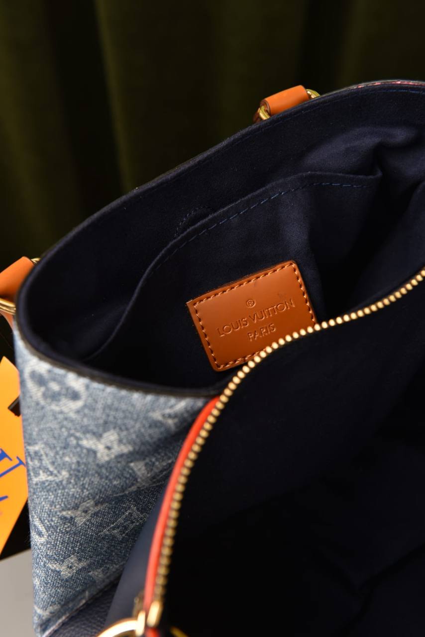 لوي فيتون فيندوم جينز (2 لونين) - Louis Vuitton Vendome Jeans BB