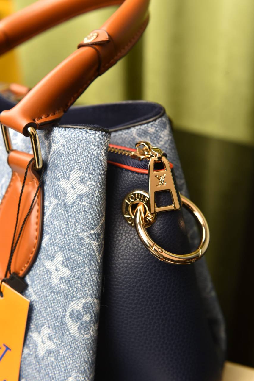 لوي فيتون فيندوم جينز (2 لونين) - Louis Vuitton Vendome Jeans BB