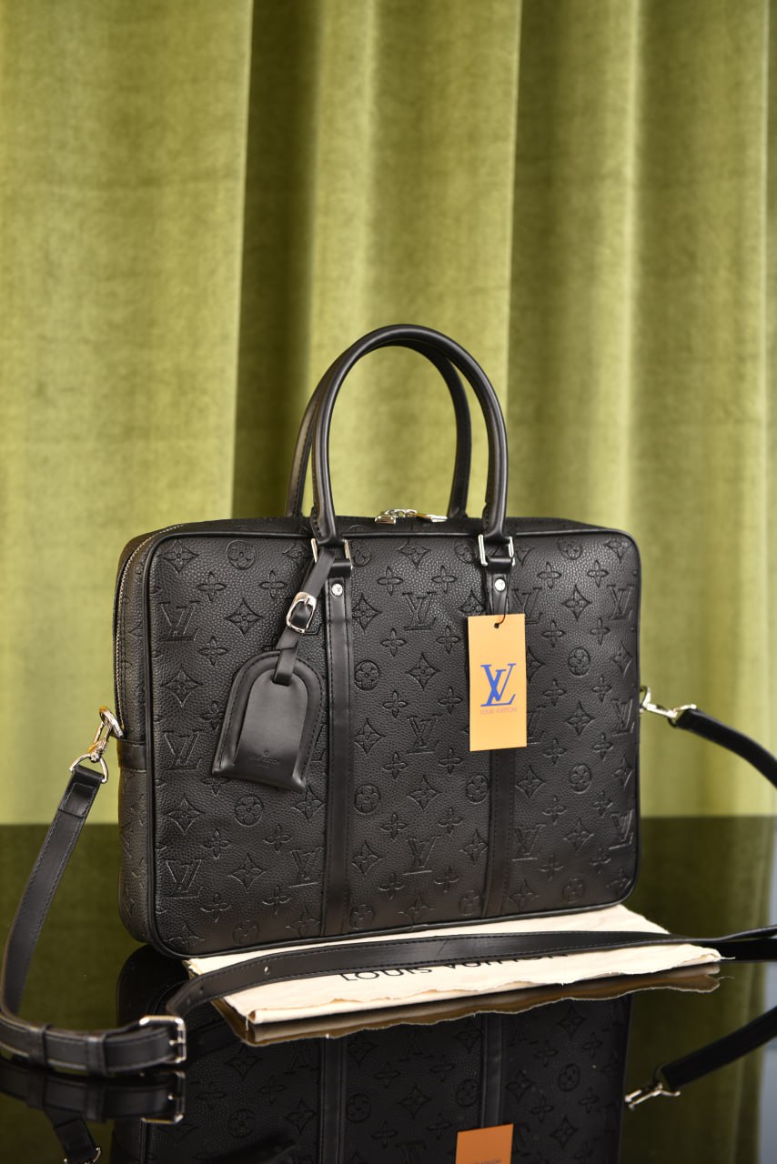 لوي فيتون (9 ألوان) - Louis Vuitton Porte Documents Voyage PM