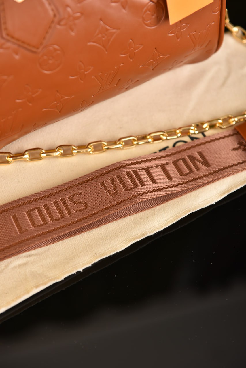 لوي فيتون (12 لون) - Louis Vuitton Speedy Bandouliere