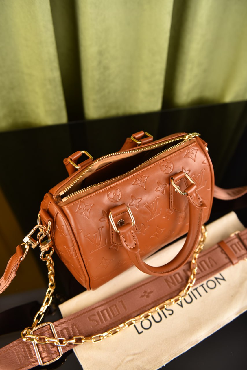لوي فيتون (12 لون) - Louis Vuitton Speedy Bandouliere