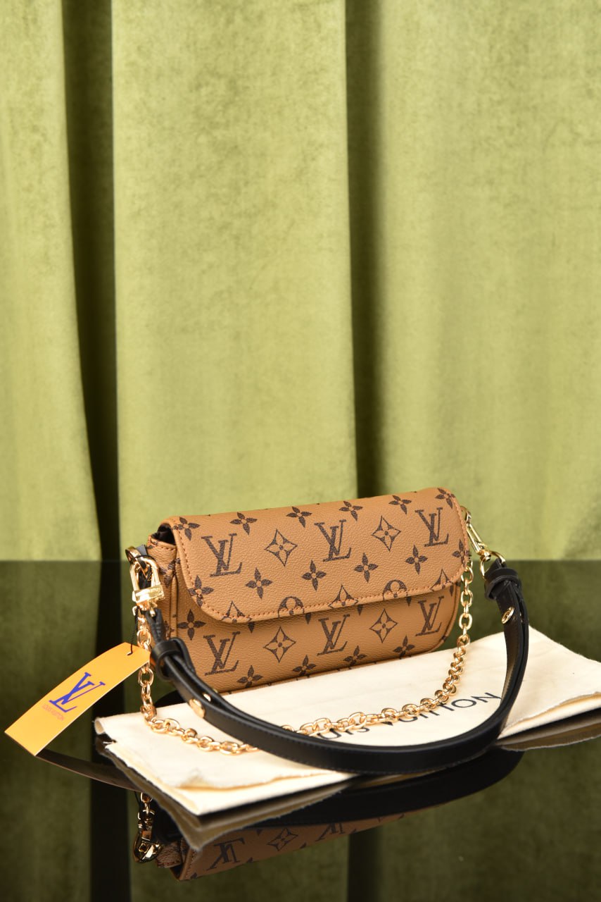لوي فيتون (8 ألوان) - Louis Vuitton Ivy Wallet On Chain