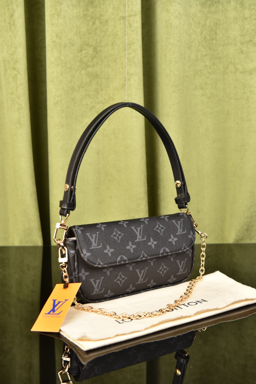 لوي فيتون (8 ألوان) - Louis Vuitton Ivy Wallet On Chain