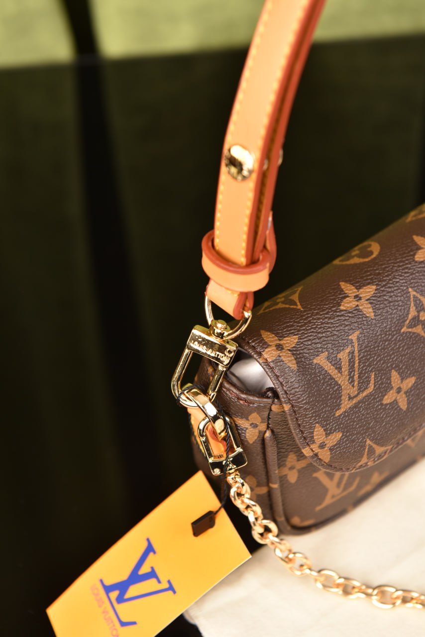 لوي فيتون (8 ألوان) - Louis Vuitton Ivy Wallet On Chain