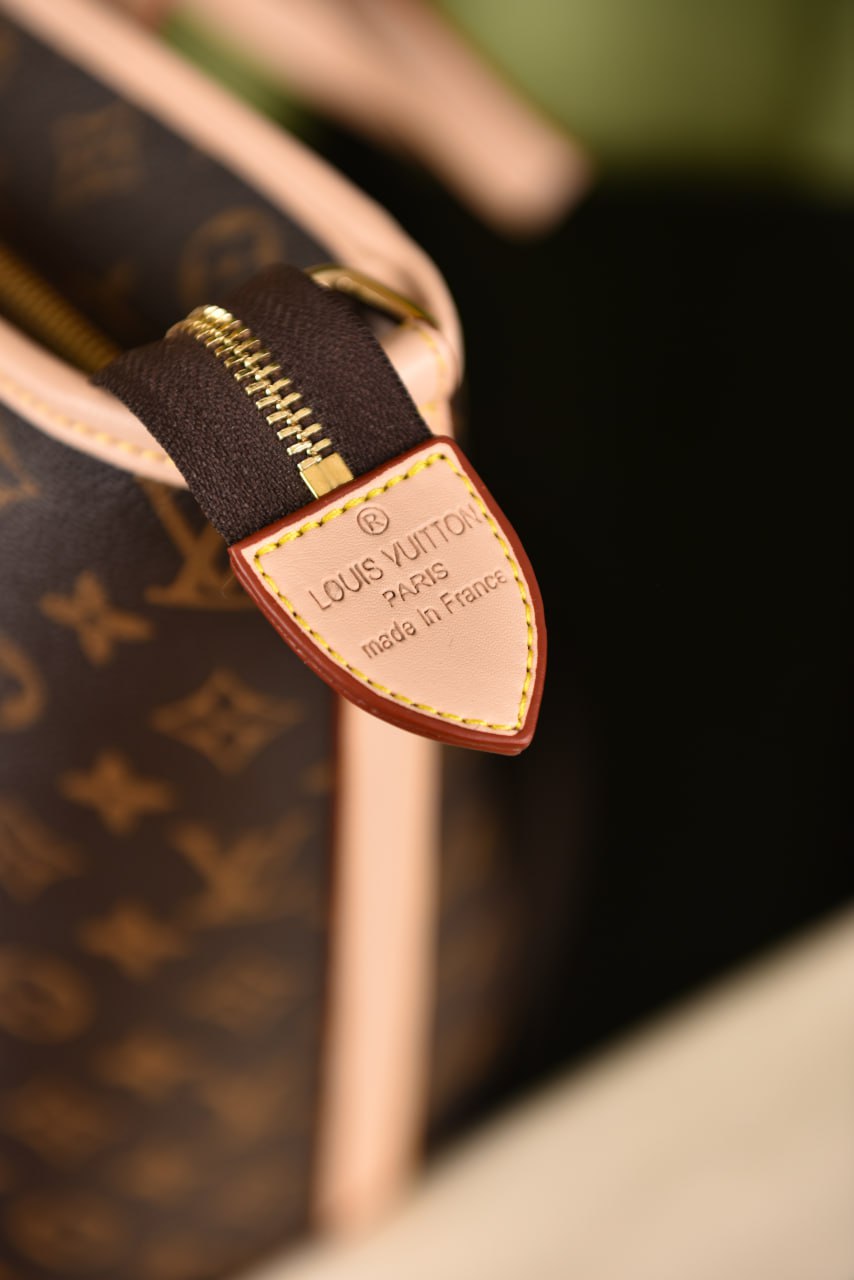 لوي فيتون حاملة الكلاب والقطط (8 ألوان) - Louis Vuitton Dog Carrier