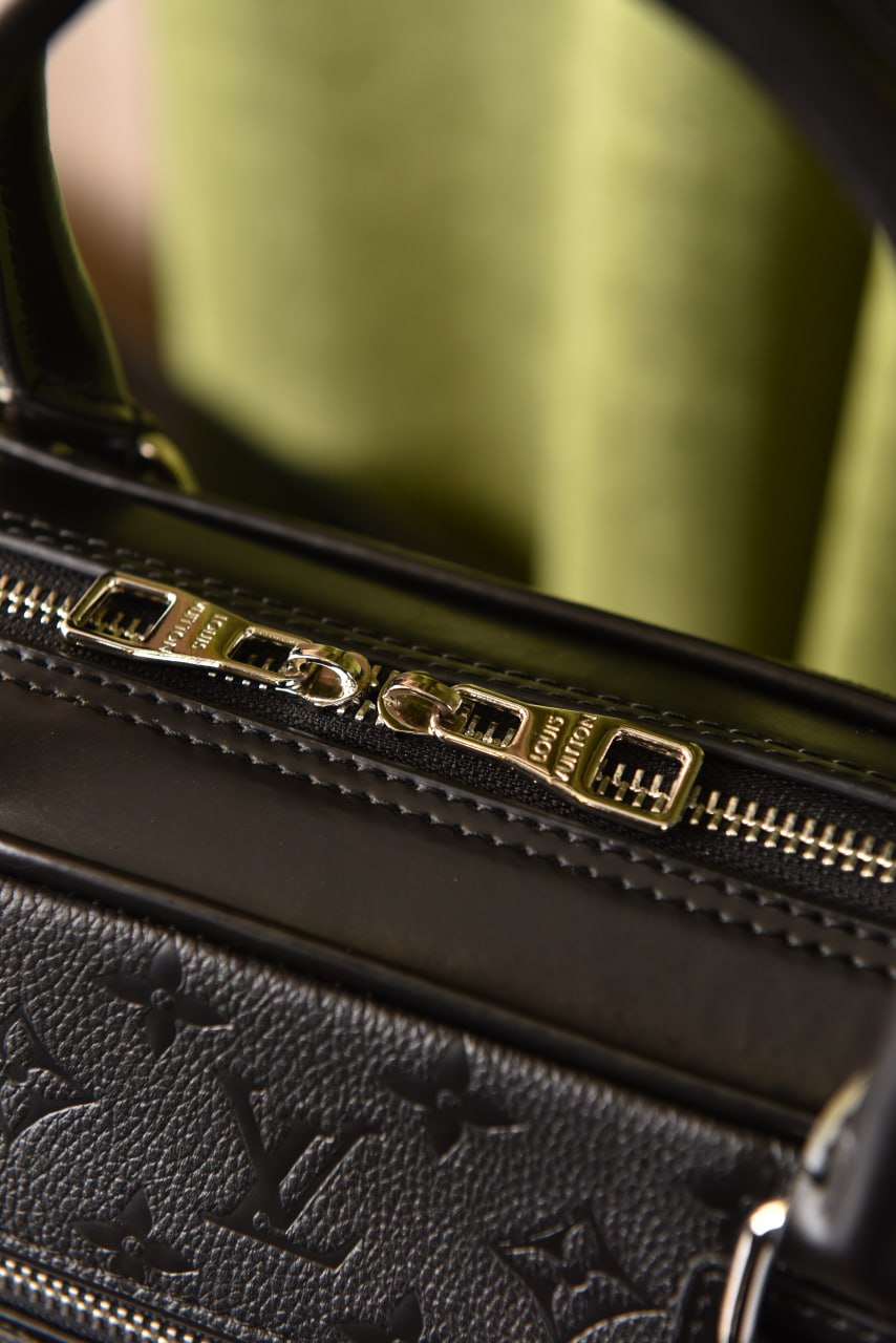 لوي فيتون بورت ميديوم (5 ألوان) - Louis Vuitton Porte Documents Business MM