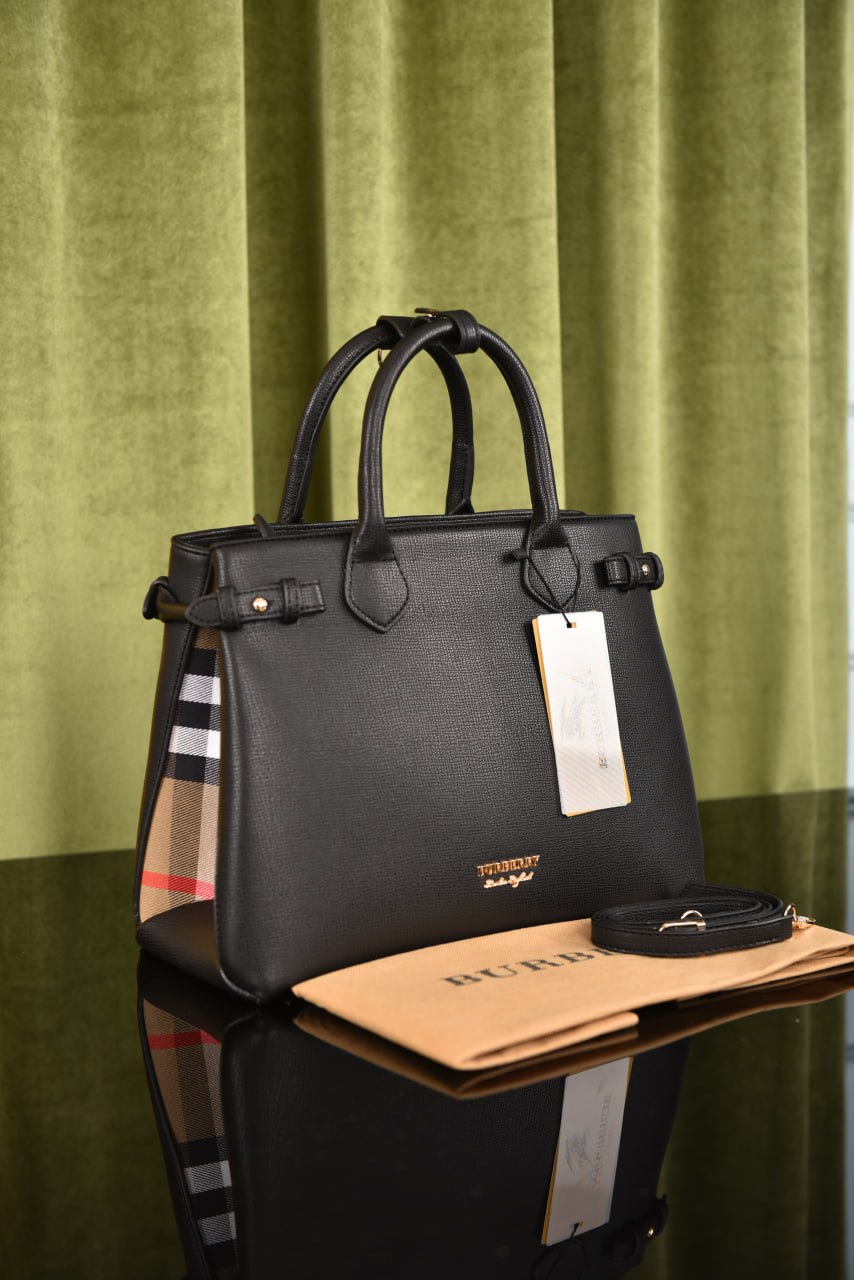 بيربري بانر سادة (9 ألوان) - Burberry Medium Banner Bag