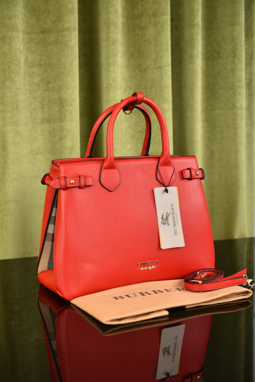 بيربري بانر سادة (9 ألوان) - Burberry Medium Banner Bag