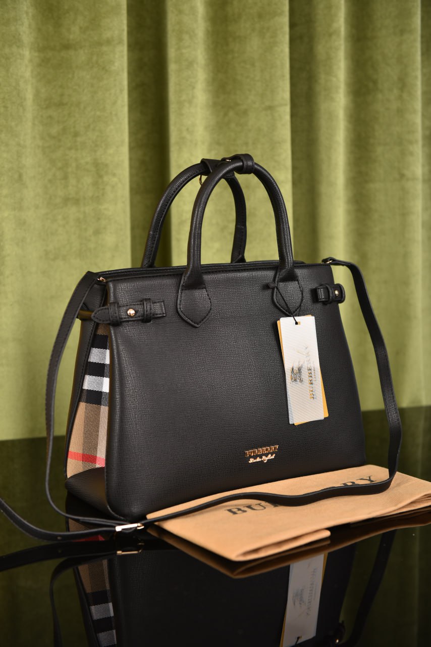 بيربري بانر سادة (9 ألوان) - Burberry Medium Banner Bag