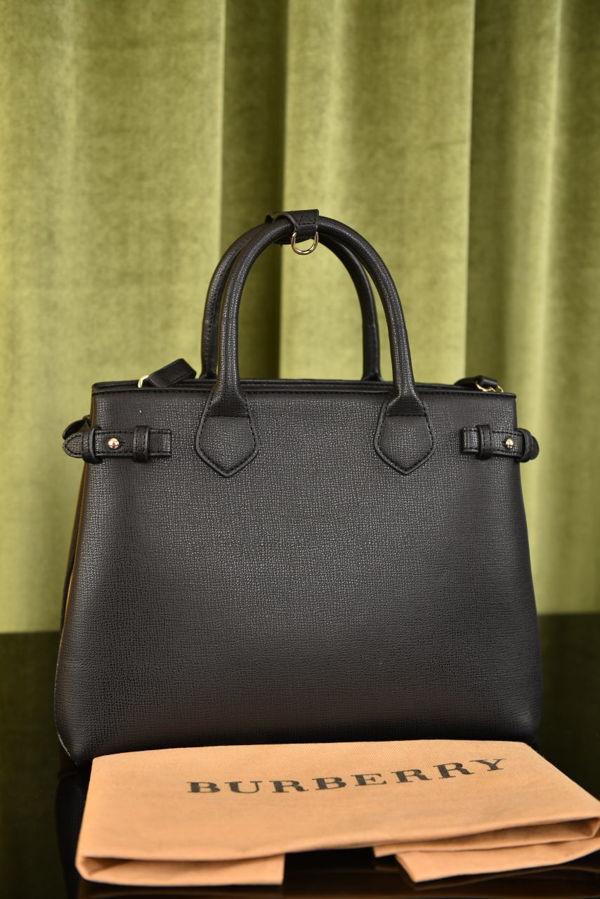 بيربري بانر سادة (9 ألوان) - Burberry Medium Banner Bag
