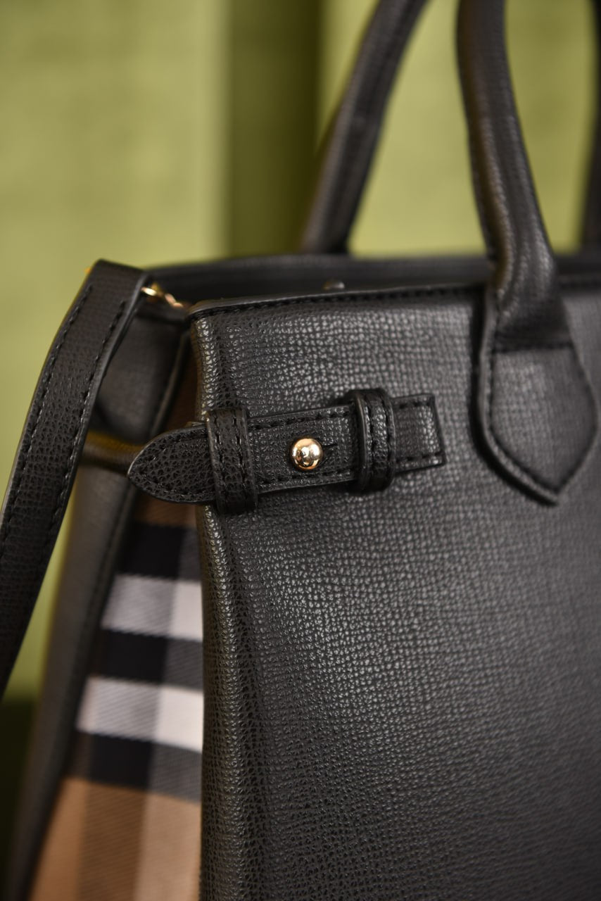 بيربري بانر سادة (9 ألوان) - Burberry Medium Banner Bag